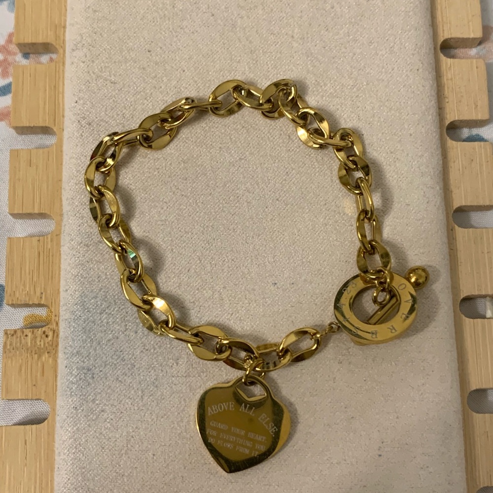 Gold Heart Charm Bracelet - Picture 3 of 5